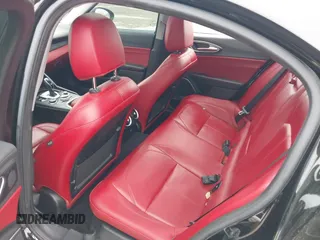 2020 Alfa Romeo Giulia z VIN ZARFAMAN9L7637186, wystawiony jako IAAI lot #41947571 z przebiegiem 37 491 mil mil oraz . Historia ofert i sprzedaży dostępna na DreamBid. Obrazek 8.