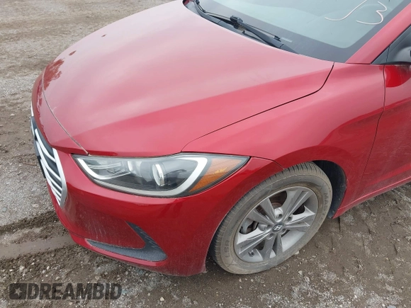 2017 Hyundai Elantra SE z VIN 5NPD84LF4HH151729, wystawiony jako IAAI lot #41840813 z przebiegiem 82 681 mil mil oraz . Historia ofert i sprzedaży dostępna na DreamBid. Obrazek 6.