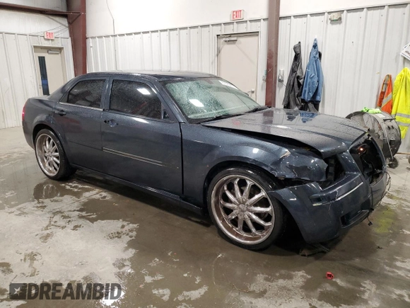 2007 Chrysler 300 Signature with VIN 2C3KA53G47H777304, listed as a Copart auction lot 81079414 with 219,884 mi miles and Salvage Title. Bid and sale history available at carsss.com. Image 4.