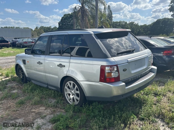 2008 Land Rover Range Rover Sport HSE with VIN SALSK25428A171759, listed as a Copart auction lot 51871325 with 169,102 mi miles and Clean Title. Bid and sale history available at carsss.com. Image 3.