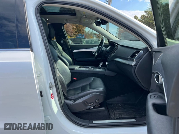 2018 Volvo XC90 Momentum with VIN YV4102CK9J1355304, listed as a Copart auction lot 78401374 with 129,048 mi miles and Clean Title. Bid and sale history available at carsss.com. Image 6.