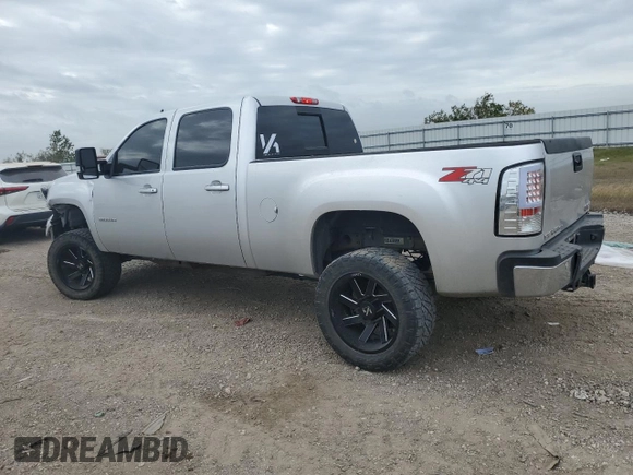 2012 GMC Sierra 2500HD SLT with VIN 1GT121E89CF112381, listed as a Copart auction lot 83098594 with 240,168 mi miles and Salvage title. Bid and sale history available at DreamBid. Image 2.