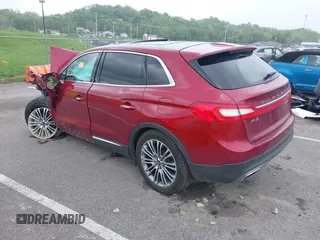 2016 Lincoln MKX Reserve z VIN 2LMTJ8LR2GBL46529, wystawiony jako IAAI lot #42152670 z przebiegiem Nie podano mil oraz . Historia ofert i sprzedaży dostępna na DreamBid. Obrazek 3.