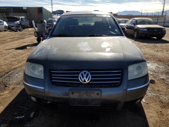 2003 Volkswagen Passat GLX with VIN WVWTH63B13P056529, listed as a Copart auction lot 80905134 with 191,183 mi miles and Salvage Title. Bid and sale history available at carsss.com. Image 5.