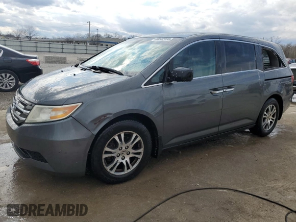 2013 Honda Odyssey EX z VIN 5FNRL5H40DB033400, wystawiony jako Copart lot #50552155 z przebiegiem 223 770 mil mil oraz Nie do naprawy. Historia ofert i sprzedaży dostępna na DreamBid. Obrazek 1.