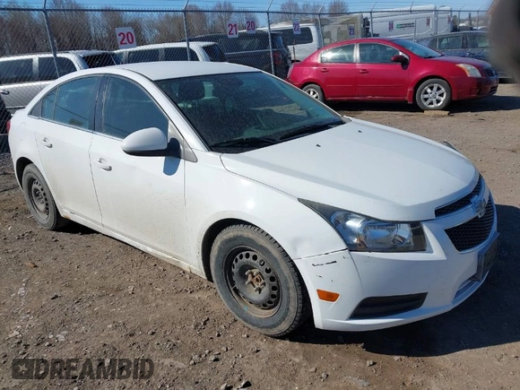 2014 Chevrolet Cruze 1LT z VIN 1G1PC5SB2E7260845, wystawiony jako IAAI lot #41847899 z przebiegiem 87 720 mil mil oraz . Historia ofert i sprzedaży dostępna na DreamBid. Obrazek 1.