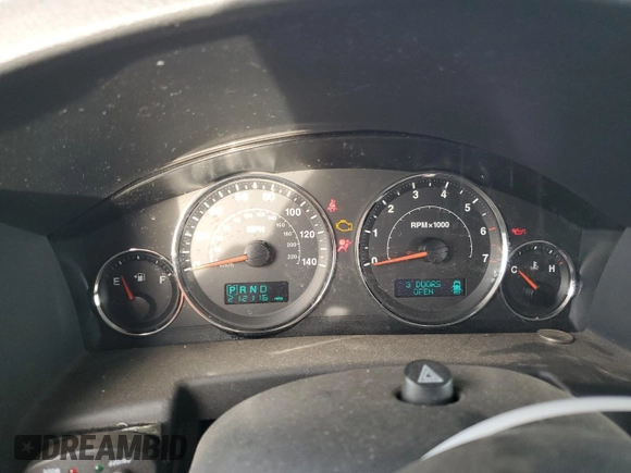 2007 Jeep Commander Sport с VIN 1J8HG48P07C608996, выставлен на аукционе Copart как лот 42580725 с пробегом 212 116 миль миль и На запчасти • Non repairable. История ставок и продаж доступна на DreamBid. Изображение 9.