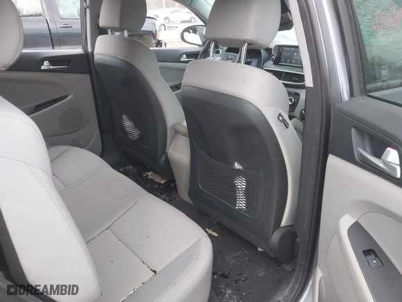 2019 Hyundai Tucson SE with VIN KM8J23A48KU923772, listed as a IAAI auction lot 42069850 with 57,692 mi miles. Bid and sale history available at carsss.com. Image 8.