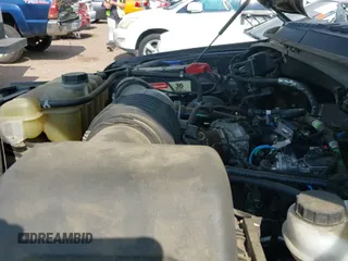 2019 Ford F-150 XL с VIN 1FTEW1CPXKKC73795, выставлен на аукционе IAAI как лот 43028205 с пробегом 121 104 миль миль и . История ставок и продаж доступна на DreamBid. Изображение 19.