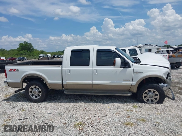 2005 Ford F-250 XL с VIN 1FTSW21P85EC92800, выставлен на аукционе IAAI как лот 42356870 с пробегом 381 270 миль миль и . История ставок и продаж доступна на DreamBid. Изображение 13.