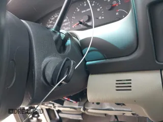 2005 Ford Excursion с VIN 1F1NU40S45EA15820, выставлен на аукционе IAAI как лот 42470100 с пробегом 124 004 миль миль и . История ставок и продаж доступна на DreamBid. Изображение 11.