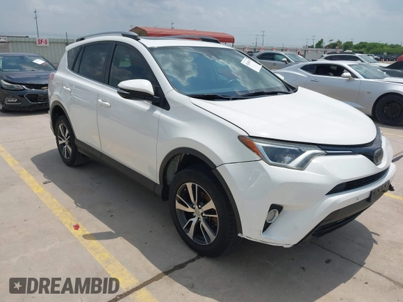 2018 Toyota RAV4 XLE с VIN JTMWFREV3JD121908, выставлен на аукционе IAAI как лот 42140675 с пробегом 114 819 миль миль и . История ставок и продаж доступна на DreamBid. Изображение 1.