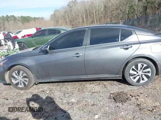 2019 Nissan Altima S with VIN 1N4BL4BV5KN307384, listed as a IAAI auction lot 41734090 with 112,173 mi miles and . Bid and sale history available at carsss.com. Image 14.
