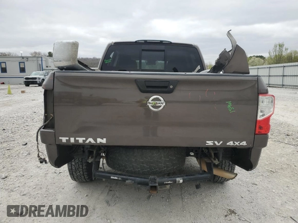 2017 Nissan Titan SV z VIN 1N6AA1EJ2HN538803, wystawiony jako Copart lot #48893625 z przebiegiem 166 415 mil mil oraz Szkoda całkowita • Salvage title. Historia ofert i sprzedaży dostępna na DreamBid. Obrazek 6.