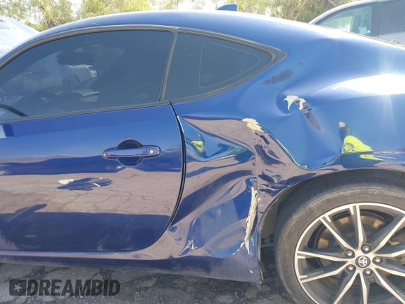 2018 Toyota 86 with VIN JF1ZNAA12J8700620, listed as a IAAI auction lot 41848941 with 127,396 mi miles. Bid and sale history available at carsss.com. Image 22.