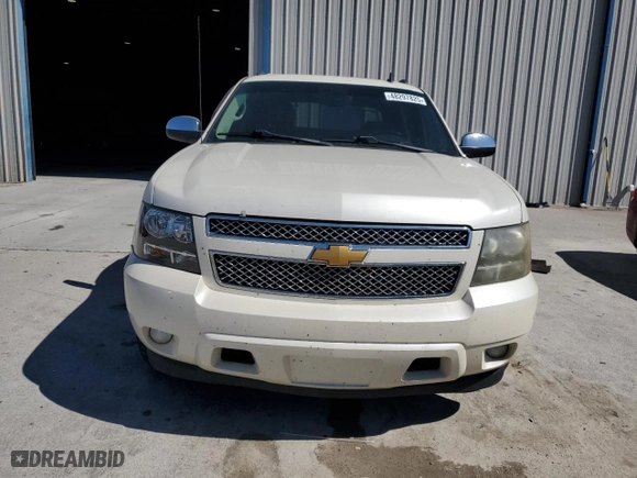 2008 Chevrolet Avalanche LTZ with VIN 3GNEC12008G260588, listed as a Copart auction lot 48297825 with 224,563 mi miles and Salvage Title. Bid and sale history available at carsss.com. Image 5.