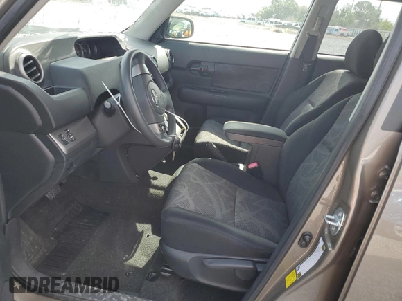 2014 Scion xB z VIN JTLZE4FE5EJ061689, wystawiony jako Copart lot #55420885 z przebiegiem 96 970 mil mil oraz Szkoda całkowita • Salvage title. Historia ofert i sprzedaży dostępna na DreamBid. Obrazek 7.