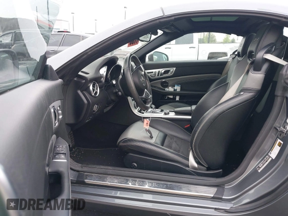 2020 Mercedes-Benz SLC 300 с VIN W1KPK3JA2LF172930, выставлен на аукционе IAAI как лот 42141258 с пробегом 13 081 миль миль и . История ставок и продаж доступна на DreamBid. Изображение 5.