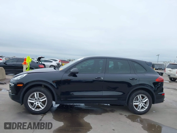 2016 Porsche Cayenne z VIN WP1AA2A29GLA00762, wystawiony jako IAAI lot #41963152 z przebiegiem 60 503 mil mil oraz . Historia ofert i sprzedaży dostępna na DreamBid. Obrazek 15.