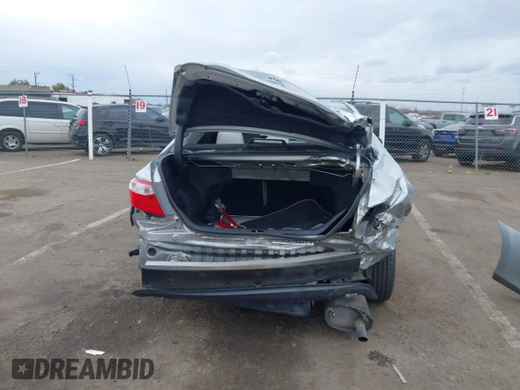 2017 Toyota Camry XLE z VIN 4T1BF1FK4HU667692, wystawiony jako IAAI lot #41789133 z przebiegiem 190 699 mil mil oraz . Historia ofert i sprzedaży dostępna na DreamBid. Obrazek 17.