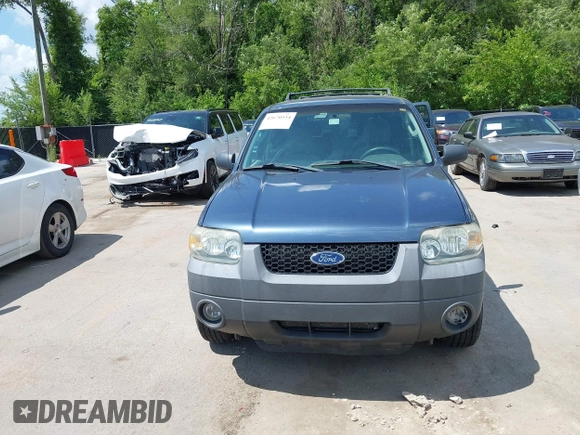 2006 Ford Escape XLT with VIN 1FMYU03156KA28848, listed as a IAAI auction lot 42670534 with 240,890 mi miles and . Bid and sale history available at DreamBid. Image 6.