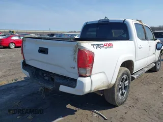 2017 Toyota Tacoma SR5 with VIN 3TMCZ5AN7HM117660, listed as a IAAI auction lot 41779468 with 121,878 mi miles and . Bid and sale history available at DreamBid. Image 4.