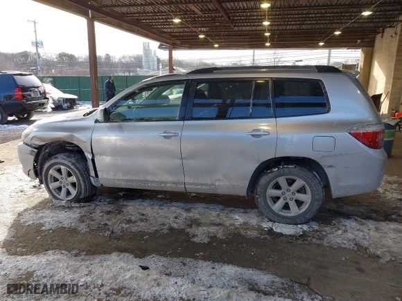2009 Toyota Highlander with VIN JTEES41AX92141184, listed as a IAAI auction lot 41397140 with 263,056 mi miles. Bid and sale history available at carsss.com. Image 14.