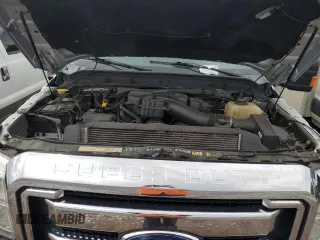 2015 Ford F-250 XLT z VIN 1FT7X2B60FEB85184, wystawiony jako Copart lot #56344665 z przebiegiem 195 598 mil mil oraz Szkoda całkowita • Salvage title. Historia ofert i sprzedaży dostępna na DreamBid. Obrazek 11.
