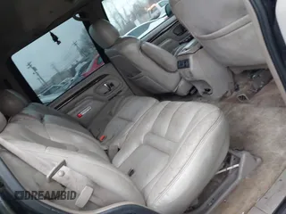 2000 Cadillac Escalade z VIN 1GYEK63R8YR188250, wystawiony jako IAAI lot #41412615 z przebiegiem 190 542 mil mil oraz . Historia ofert i sprzedaży dostępna na DreamBid. Obrazek 8.