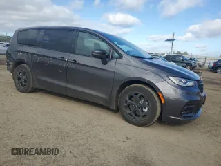 2022 Chrysler Pacifica Hybrid Limited with VIN 2C4RC1S77NR208193, listed as a Copart auction lot 47320125 with 28,282 mi miles and Salvage title. Bid and sale history available at DreamBid. Image 4.