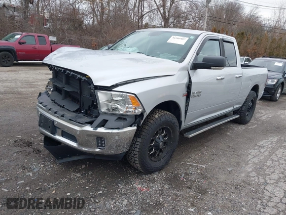 2015 Ram 1500 Big Horn z VIN 1C6RR7GT1FS537244, wystawiony jako IAAI lot #41283487 z przebiegiem 104 713 mil mil oraz . Historia ofert i sprzedaży dostępna na DreamBid. Obrazek 19.