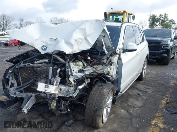 2016 BMW X5 xDrive35i with VIN 5UXKR0C57G0P26663, listed as a IAAI auction lot 41769670 with 1 mi miles. Bid and sale history available at carsss.com. Image 2.