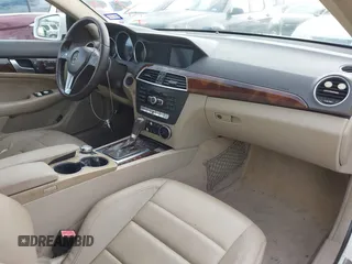 2015 Mercedes-Benz C 250 with VIN WDDGJ4HB9FG370183, listed as a IAAI auction lot 42670705 with 127,582 mi miles and . Bid and sale history available at DreamBid. Image 5.