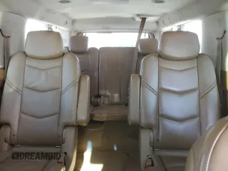 2015 Cadillac Escalade ESV Platinum z VIN 1GYS4UKJ1FR565785, wystawiony jako Copart lot #41651755 z przebiegiem 165 197 mil mil oraz Szkoda całkowita • Salvage title. Historia ofert i sprzedaży dostępna na DreamBid. Obrazek 10.