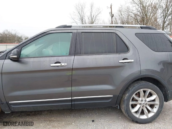 2015 Ford Explorer Limited with VIN 1FM5K7F85FGB30809, listed as a IAAI auction lot 41499836 with 102,332 mi miles. Bid and sale history available at carsss.com. Image 15.