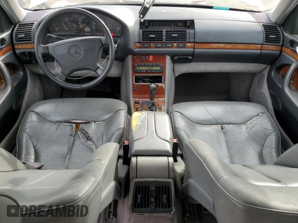 1999 Mercedes-Benz S 320/430/500 z VIN WDBGA33G7XA417690, wystawiony jako Copart lot #84715404 z przebiegiem 259 631 mil mil oraz Czysty tytuł • Clean title. Historia ofert i sprzedaży dostępna na DreamBid. Obrazek 8.