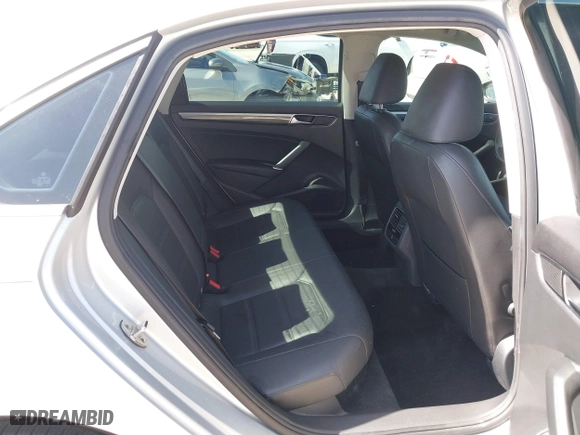 2018 Volkswagen Passat 2.0T SE with VIN 1VWBA7A3XJC045113, listed as a IAAI auction lot 41814006 with 59,095 mi miles. Bid and sale history available at carsss.com. Image 8.