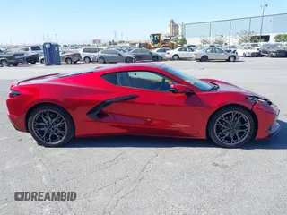 2024 Chevrolet Corvette 3LT z VIN 1G1YC2D4XR5119802, wystawiony jako IAAI lot #42595921 z przebiegiem 4 931 mil mil oraz . Historia ofert i sprzedaży dostępna na DreamBid. Obrazek 13.