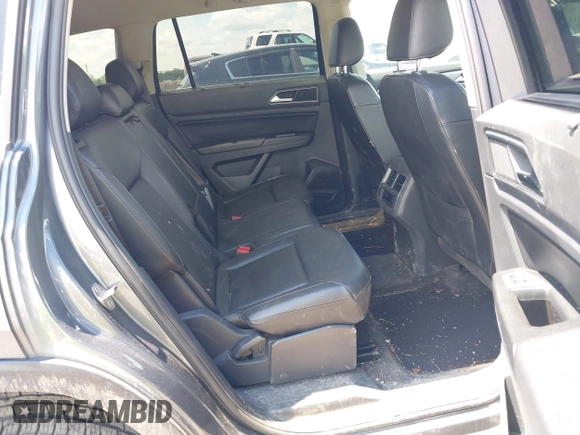2018 Volkswagen Atlas SE с VIN 1V2CP2CA2JC593755, выставлен на аукционе IAAI как лот 42381332 с пробегом 62 664 миль миль и . История ставок и продаж доступна на DreamBid. Изображение 8.