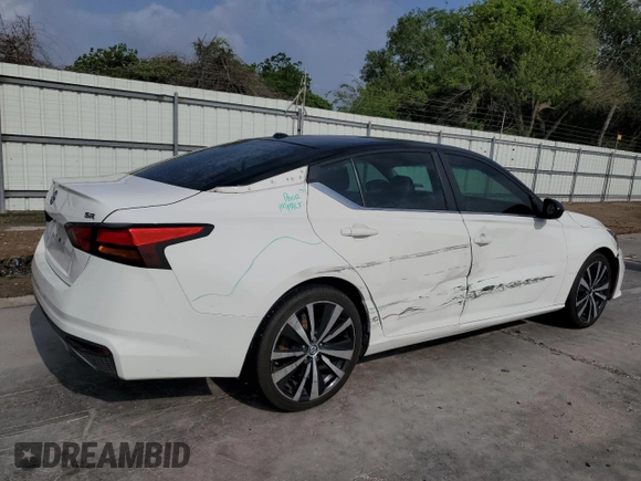 2019 Nissan Altima 2.5 SR with VIN 1N4BL4CV5KC153060, listed as a Copart auction lot 54013435 with 84,741 mi miles and Salvage Title. Bid and sale history available at carsss.com. Image 3.