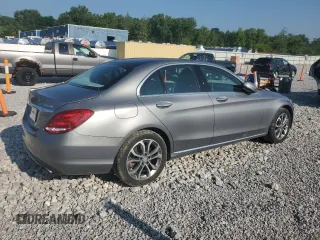 2015 Mercedes-Benz C 300 Luxury z VIN 55SWF4KB2FU007247, wystawiony jako Copart lot #64770405 z przebiegiem 116 452 mil mil oraz Czysty tytuł • Clean title. Historia ofert i sprzedaży dostępna na DreamBid. Obrazek 3.