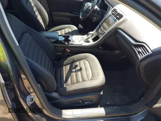 2016 Ford Fusion SE with VIN 3FA6P0T91GR263632, listed as a IAAI auction lot 42622712 with 184,000 mi miles and . Bid and sale history available at DreamBid. Image 5.