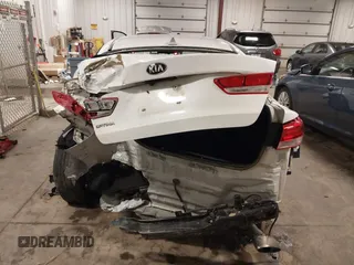 2019 Kia Optima LX with VIN 5XXGT4L38KG369502, listed as a IAAI auction lot 39820086 with 117,802 mi miles. Bid and sale history available at carsss.com. Image 17.