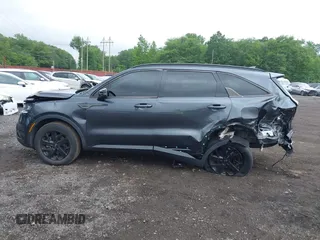 2021 Kia Sorento S z VIN 5XYRLDLC4MG070290, wystawiony jako IAAI lot #42473481 z przebiegiem 40 800 mil mil oraz . Historia ofert i sprzedaży dostępna na DreamBid. Obrazek 14.