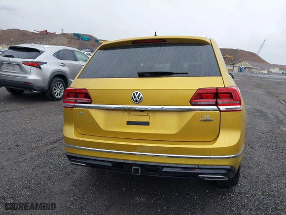 2018 Volkswagen Atlas 3.6L V6 SEL with VIN 1V2RR2CA0JC557938, listed as a IAAI auction lot 41964285 with 53,991 mi miles. Bid and sale history available at carsss.com. Image 16.