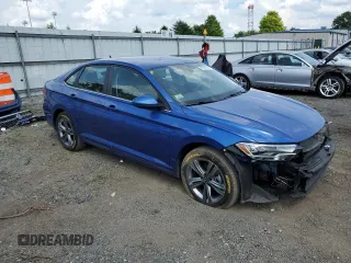2024 Volkswagen Jetta SE with VIN 3VWEM7BU9RM034898, listed as a Copart auction lot 62858645 with 30,072 mi miles and Clean title. Bid and sale history available at DreamBid. Image 4.