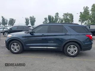 2022 Ford Explorer XLT z VIN 1FMSK7DH4NGB75826, wystawiony jako IAAI lot #42443067 z przebiegiem 85 806 mil mil oraz . Historia ofert i sprzedaży dostępna na DreamBid. Obrazek 15.