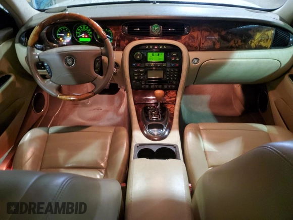 2006 Jaguar XJ with VIN SAJWA71B26SG50496, listed as a Copart auction lot 84859414 with 179,314 mi miles and Clean Title. Bid and sale history available at carsss.com. Image 8.