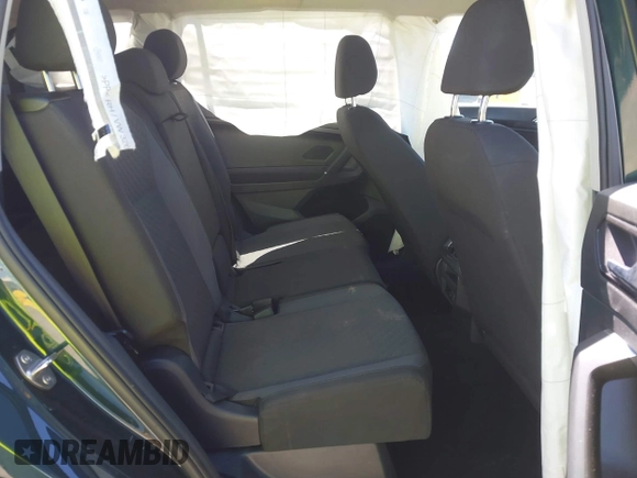 2018 Volkswagen Tiguan S with VIN 3VV1B7AX1JM165641, listed as a IAAI auction lot 42699622 with 75,354 mi miles and . Bid and sale history available at DreamBid. Image 8.