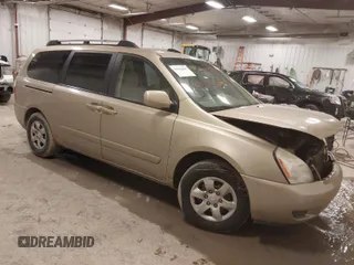 2007 Kia Sedona EX with VIN KNDMB233576160010, listed as a IAAI auction lot 41666497 with 206,834 mi miles. Bid and sale history available at carsss.com. Image 1.